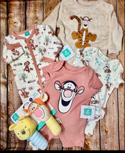 Load image into Gallery viewer, Winnie The Pooh "Tigger" Baby Boys 6 Piece Set. 3/6 months. NWT