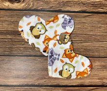 Load image into Gallery viewer, NICU Bonding Baby Hearts